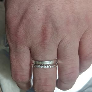 Beautiful 2 ring set white gold